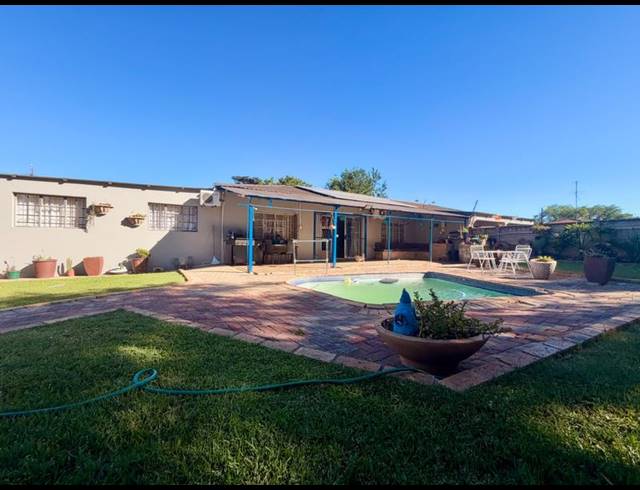 3 BEDROOM HOUSE FOR SALE IN VANDERBIJLPARK CW 3